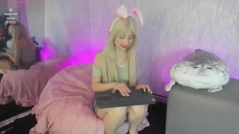 Ariel online show from 11.20.25