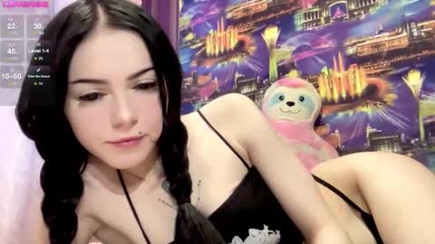 Arinka online show from 12.18.24