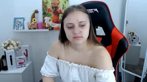 Snapshot of arinabelle chatting on 10.08.25 arinabelle online show from 10.08.25