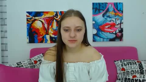 Snapshot of arinabelle chatting on 10.17.25 arinabelle online show from 10.17.25