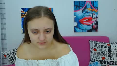 Snapshot of arinabelle chatting on 10.20.25 arinabelle online show from 10.20.25