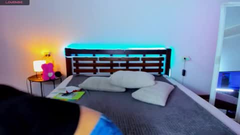 Ari online show from 09.15.25