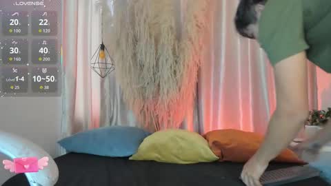 Snapshot of arion_sherwind chatting on 09.20.25 Arion online show from 09.20.25