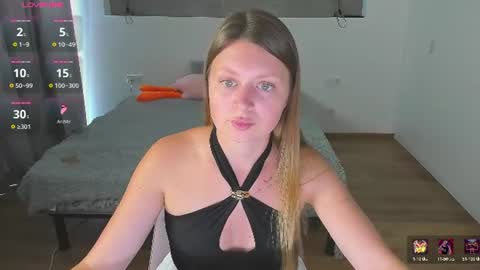 Snapshot of ariymil chatting on 07.18.26 ariymil online show from 07.18.26