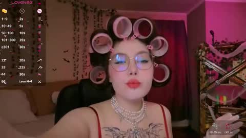 Astrid online show from 10.28.25