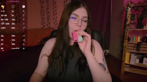 Astrid online show from 11.10.25