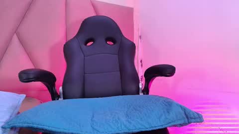 Snapshot of arleth_1 chatting on 09.22.25 Arleth online show from 09.22.25