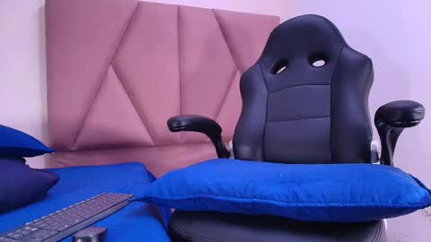 Snapshot of arleth_1 chatting on 09.25.25 Arleth online show from 09.25.25