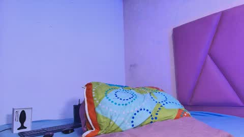 Snapshot of arleth_1 chatting on 10.25.25 Arleth online show from 10.25.25