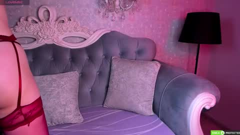 Snapshot of arlinecarroll chatting on 09.24.25 Arline online show from 09.24.25