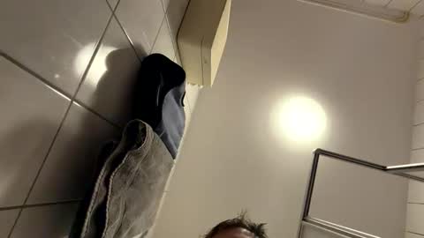 armyskater32 online show from 04.14.26