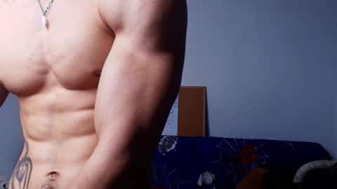 Snapshot of arnold_black69 chatting on 02.04.25 arnold black online show from 02.04.25