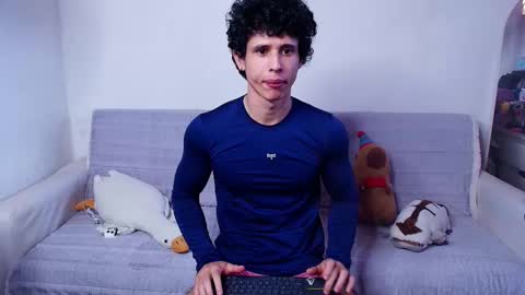 Snapshot of arnold_black69 chatting on 03.08.25 arnold black online show from 03.08.25