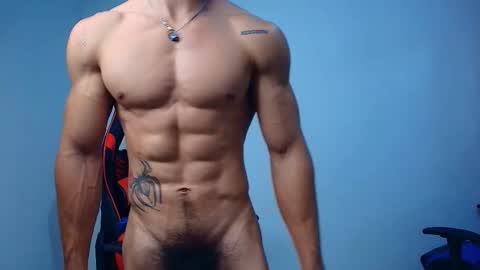 Snapshot of arnold_black69 chatting on 10.04.25 arnold black online show from 10.04.25