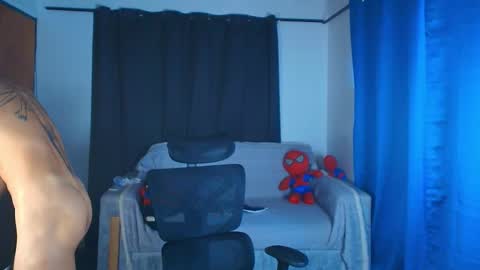 Snapshot of arnold_black69 chatting on 04.01.26 arnold black online show from 04.01.26