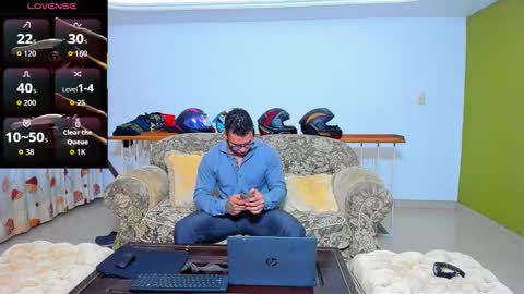 Snapshot of arnold_fit_hot98 chatting on 10.06.25 Arnold fit hot98 online show from 10.06.25