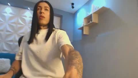 Snapshot of arohomlester chatting on 10.20.25 Arohom Lester online show from 10.20.25