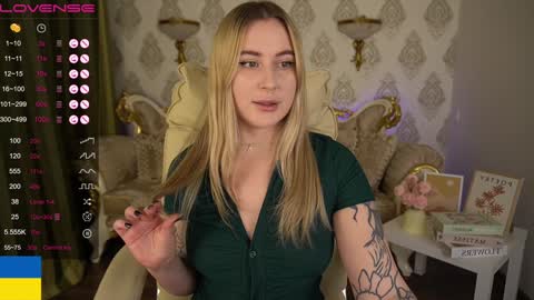 AROLINA online show from 12.15.24