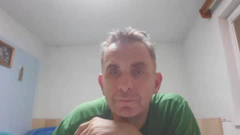 Snapshot of aromannn chatting on 12.18.24 aromannn online show from 12.18.24