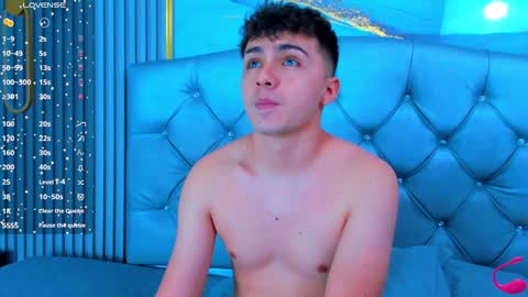 Snapshot of aron__cooper chatting on 12.27.24 aron__cooper online show from 12.27.24