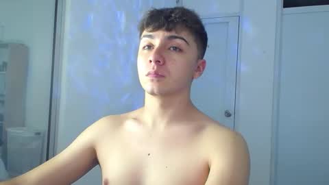 Snapshot of aron__cooper chatting on 03.07.25 aron__cooper online show from 03.07.25