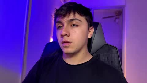Snapshot of aron__cooper chatting on 10.06.25 aron__cooper online show from 10.06.25