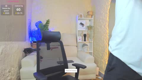 ARON BOLT online show from 01.26.25