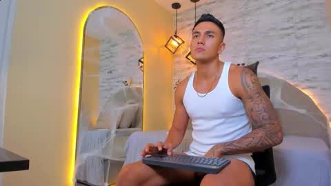 ARON BOLT online show from 10.19.25