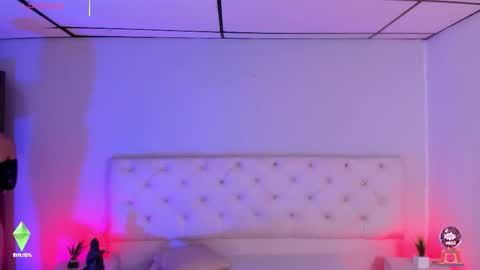 Aron cruz  online show from 11.20.25