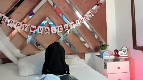 Aron cruz  online show from 02.17.26