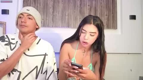 Snapshot of aron_gomez chatting on 09.25.25 aron online show from 09.25.25