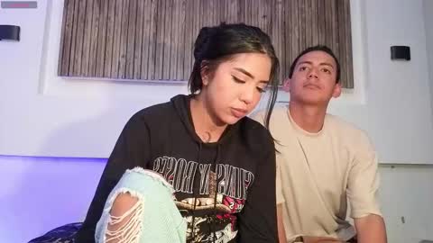 Snapshot of aron_gomez chatting on 10.07.25 aron online show from 10.07.25