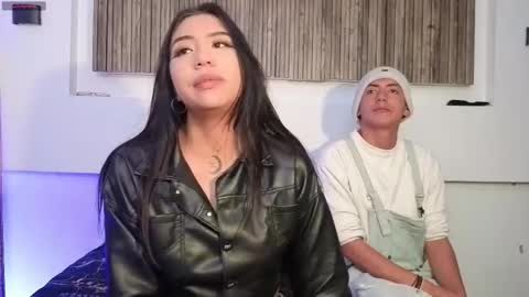 Snapshot of aron_gomez chatting on 10.14.25 aron online show from 10.14.25