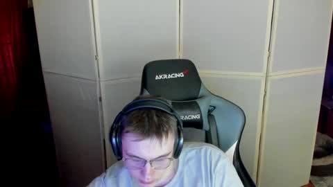 Snapshot of aron_neall chatting on 12.02.24 biggest penis  online show from 12.02.24