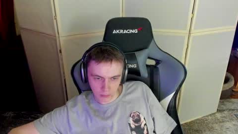 Snapshot of aron_neall chatting on 12.10.24 biggest penis  online show from 12.10.24