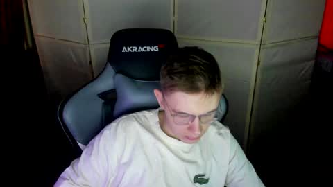 Snapshot of aron_neall chatting on 01.06.25 biggest penis  online show from 01.06.25