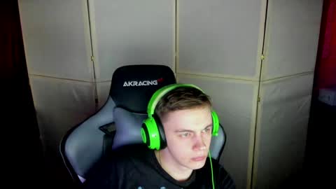 Snapshot of aron_neall chatting on 01.12.25 biggest penis  online show from 01.12.25