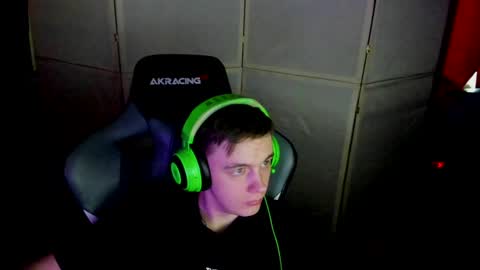 Snapshot of aron_neall chatting on 01.23.25 biggest penis  online show from 01.23.25