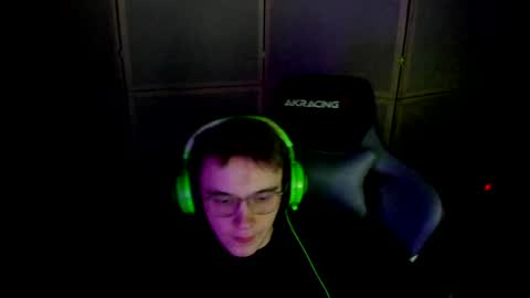 Snapshot of aron_neall chatting on 01.26.25 biggest penis  online show from 01.26.25