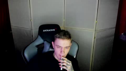 Snapshot of aron_neall chatting on 01.27.25 biggest penis  online show from 01.27.25
