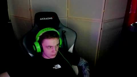Snapshot of aron_neall chatting on 01.27.25 biggest penis  online show from 01.27.25