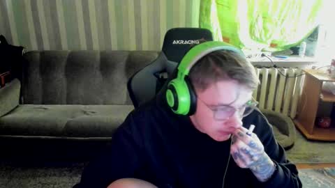 Snapshot of aron_neall chatting on 10.01.25 biggest penis  online show from 10.01.25