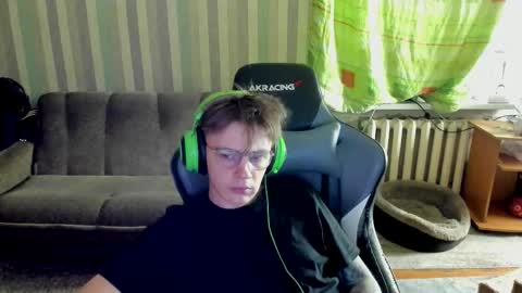 Snapshot of aron_neall chatting on 10.06.25 biggest penis  online show from 10.06.25