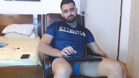 Snapshot of aronmiller404 chatting on 12.11.24 aronmiller online show from 12.11.24