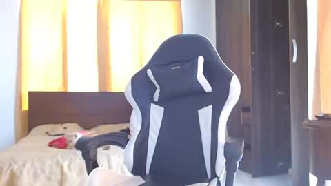 Snapshot of aronmiller404 chatting on 12.25.24 aronmiller online show from 12.25.24