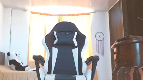 Snapshot of aronmiller404 chatting on 01.23.25 aronmiller online show from 01.23.25