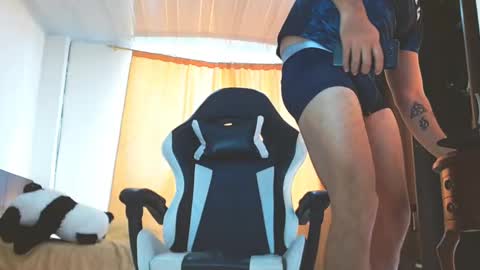 Snapshot of aronmiller404 chatting on 01.26.25 aronmiller online show from 01.26.25