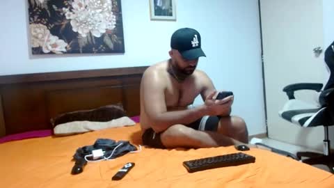 Snapshot of aronmiller404 chatting on 09.21.25 aronmiller online show from 09.21.25