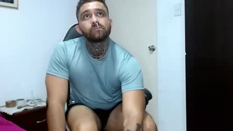 Snapshot of aronmiller404 chatting on 09.26.25 aronmiller online show from 09.26.25