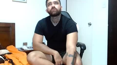 Snapshot of aronmiller404 chatting on 10.10.25 aronmiller online show from 10.10.25